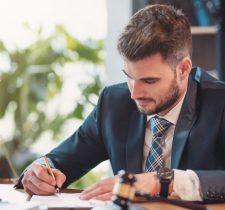 cechy dobrego prawnika i adwokata